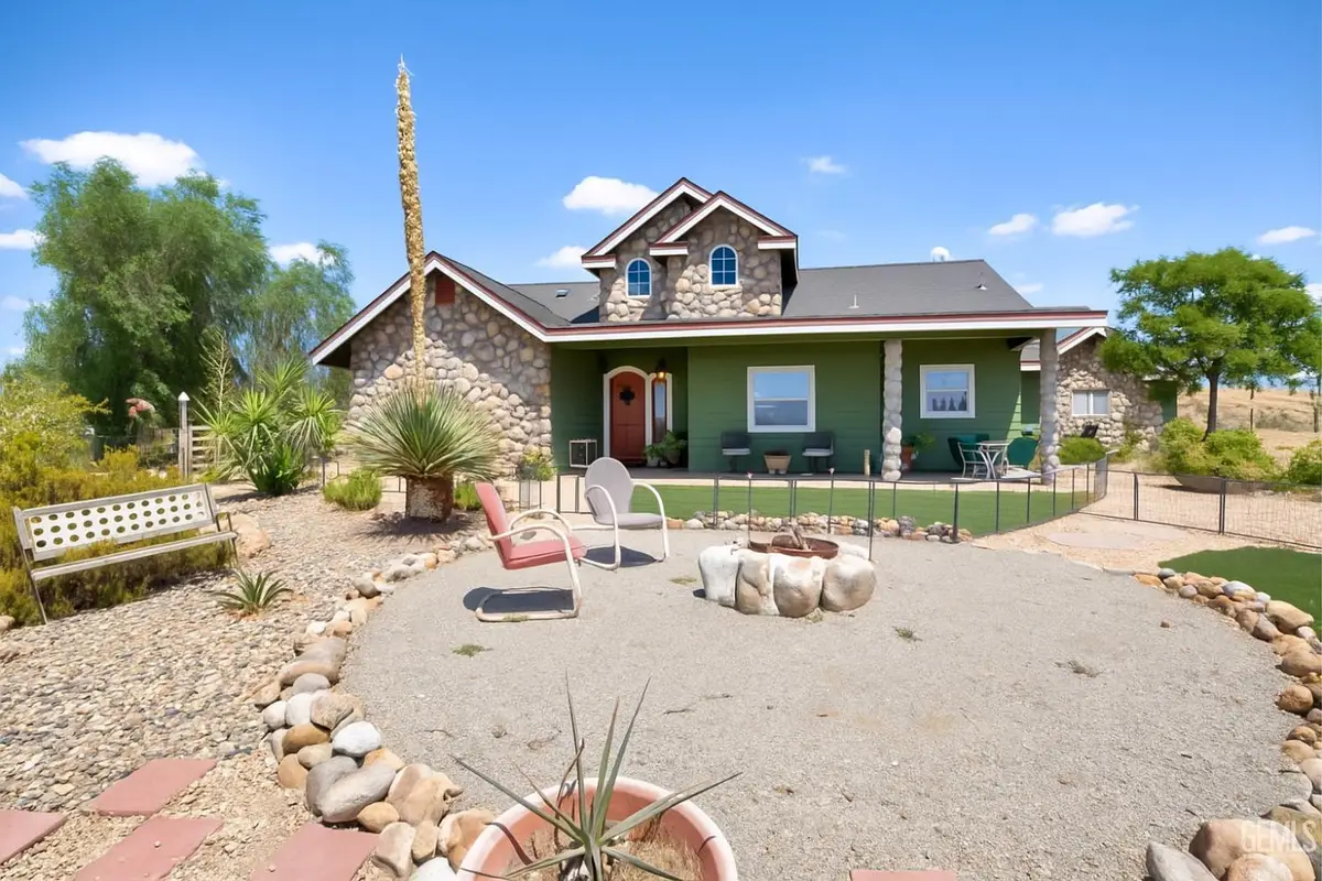 1929 COMANCHE DRIVE, Bakersfield, CA 93307 - #1