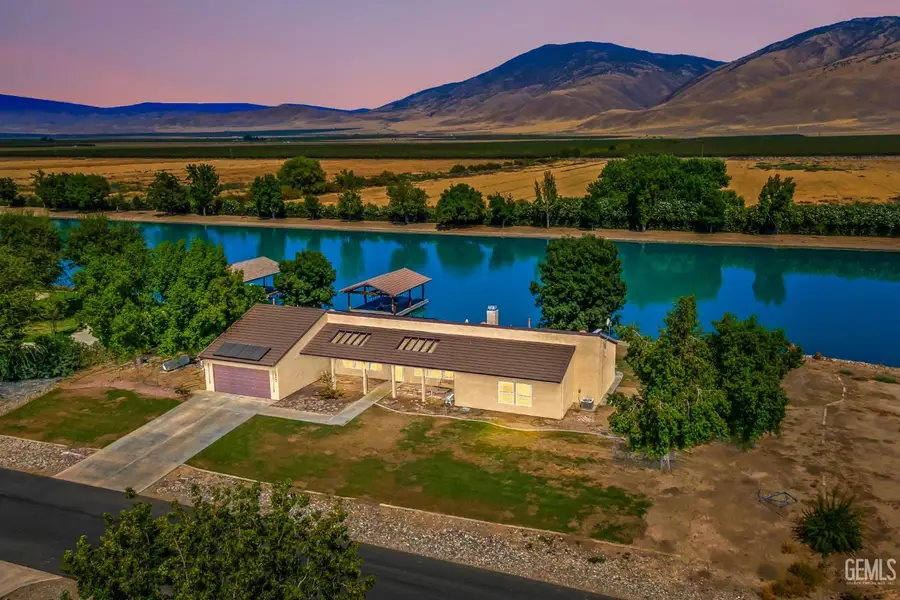 3900 BLUE LOOP LANE, Arvin, CA 93203 - Image #2