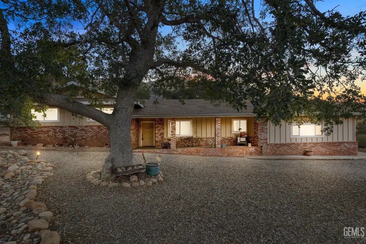 2805 BOBCAT DRIVE, Mountain Mesa, CA 93240 - #1