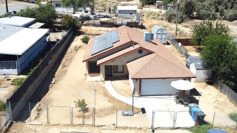 505 LIERLY AVENUE, Taft, CA 93268 - Image #3