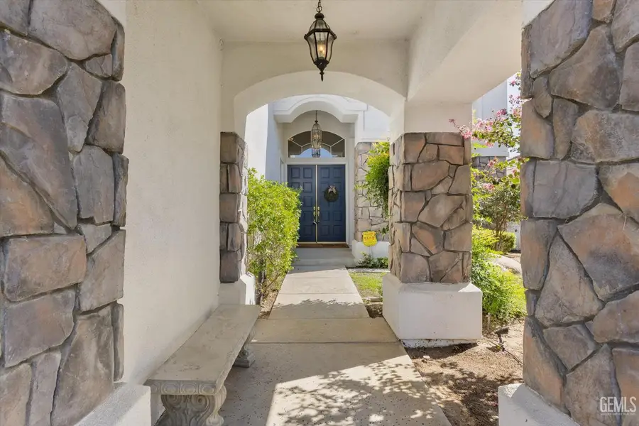 11009 DANECROFT WAY, Bakersfield, CA 93311 - Image #3