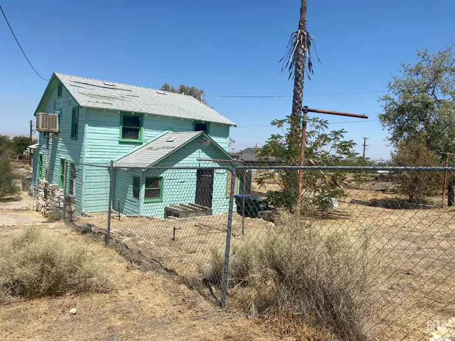 113 Q STREET, Taft, CA 93268 - Image #2