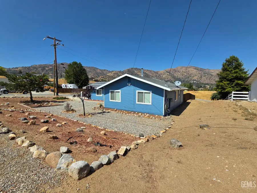 22201 MCCARTHY DRIVE, Tehachapi, CA 93561 - Image #3