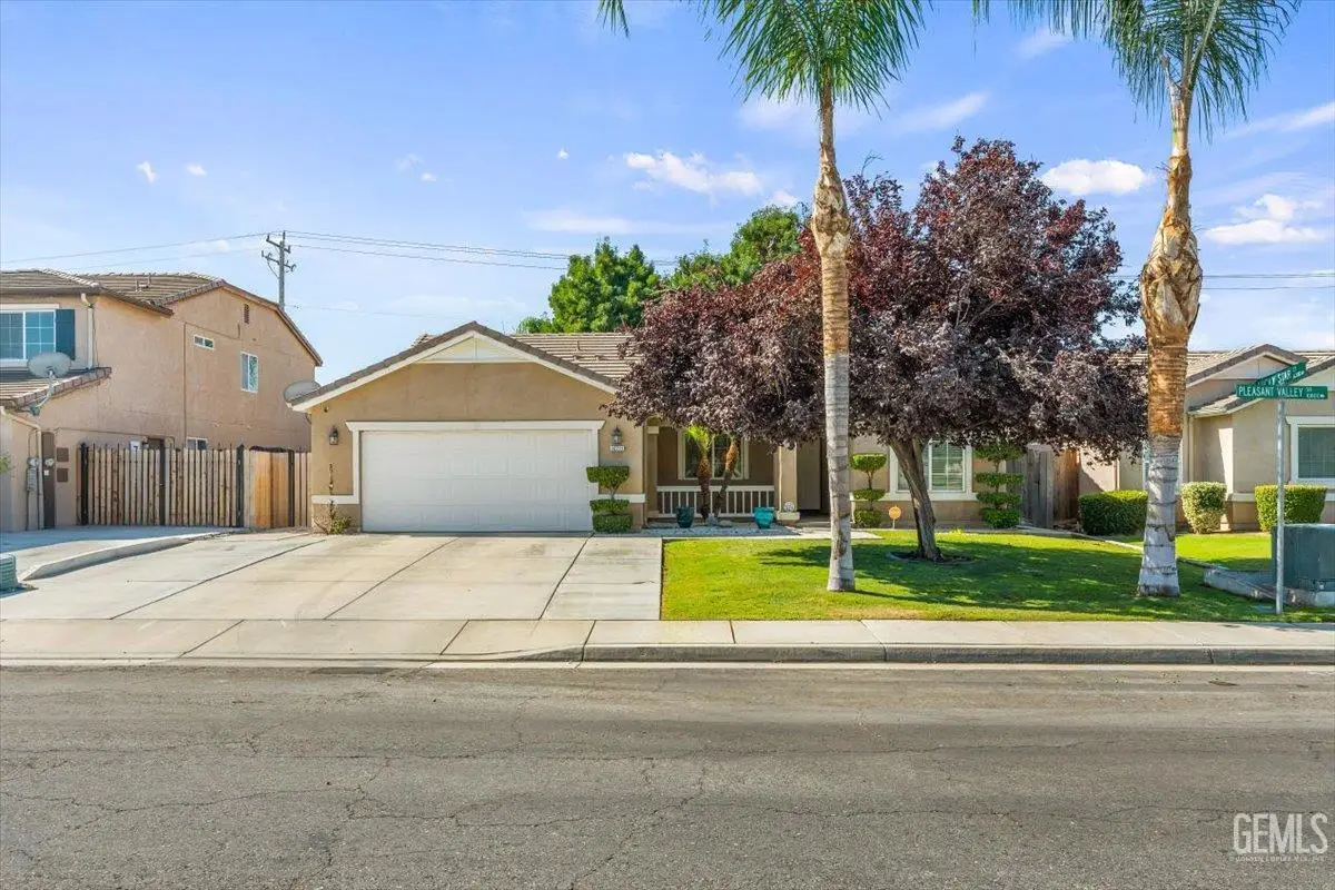 10711 PLEASANT VALLEY DRIVE, Bakersfield, CA 93311 - Image #1