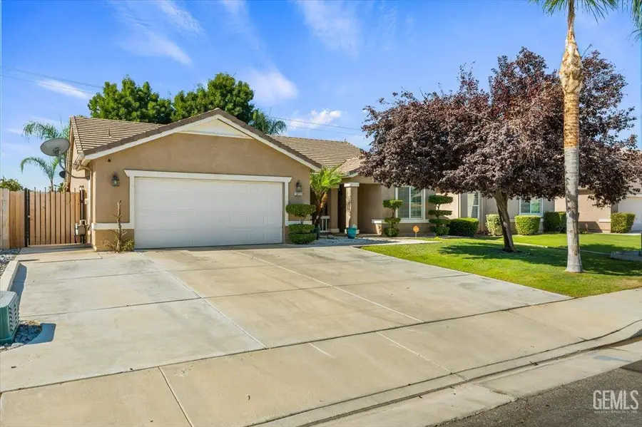 10711 PLEASANT VALLEY DRIVE, Bakersfield, CA 93311 - Image #3