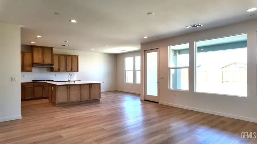 16720 MUSCATINE LANE, Bakersfield, CA 93314 - Image #2