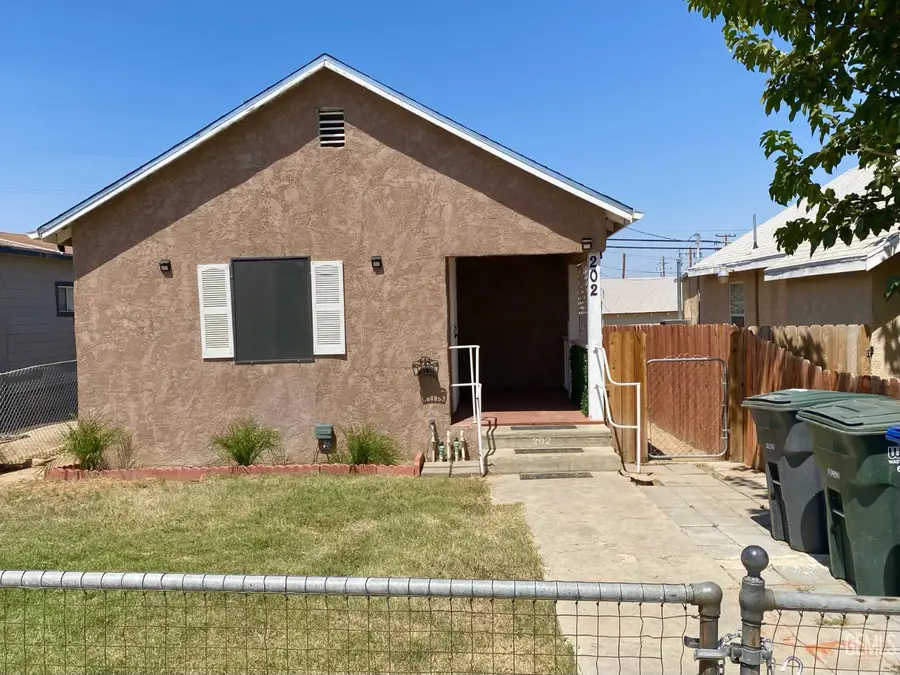 202 PHILIPPINE STREET, Taft, CA 93268 - Image #2