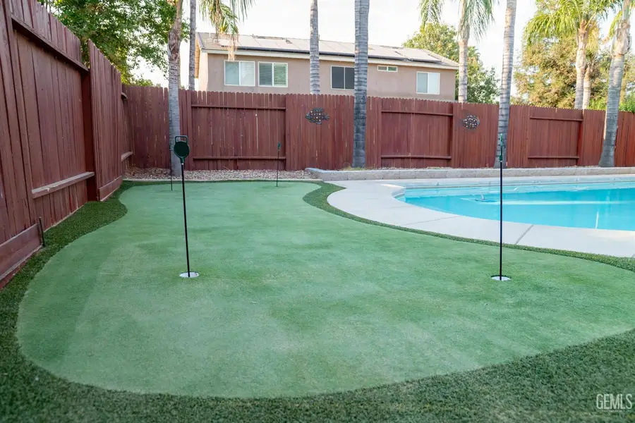 10300 COCONUT GROVE COURT, Bakersfield, CA 93312 - Image #3