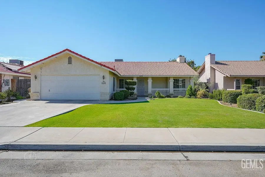 633 SUN ROSE AVENUE, Bakersfield, CA 93308 - Image #2
