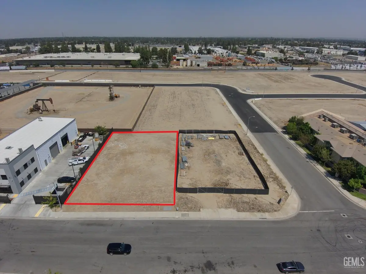 5706 WOODMERE DRIVE, Bakersfield, CA 93313 - Image #1