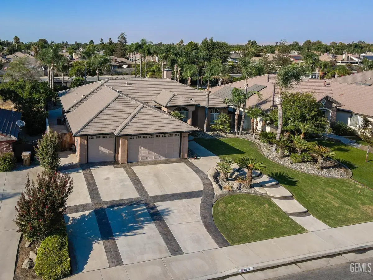 11016 BELLFOUNDER DRIVE, Bakersfield, CA 93312 - Image #1
