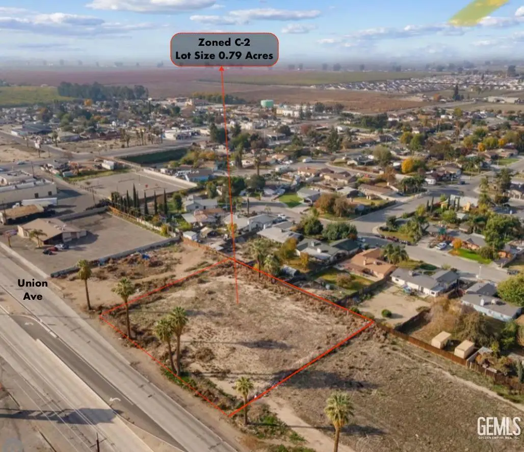 9449 S UNION AVENUE, Bakersfield, CA 93307 - Image #1