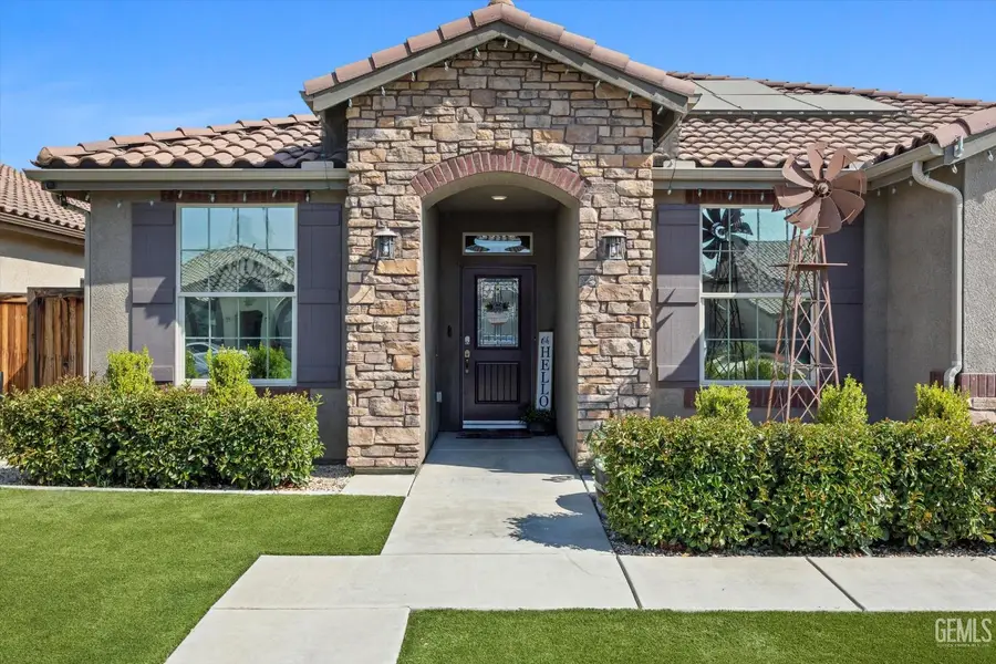 9418 LAURELWOOD COURT, Shafter, CA 93263 - Image #2