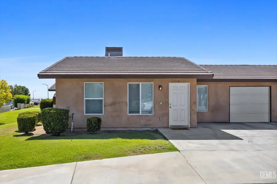 616 W DAY AVENUE, Bakersfield, CA 93308 - Image #2