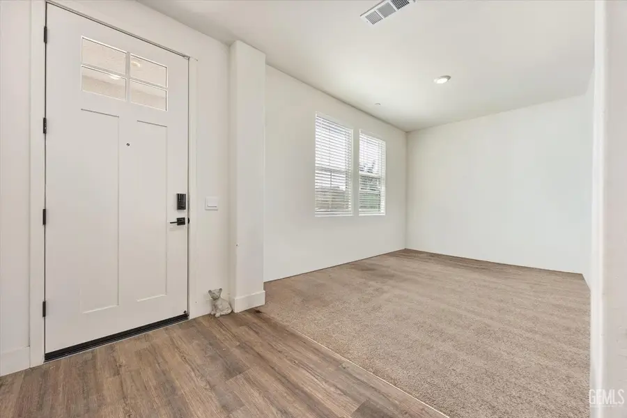 9110 WINDING STREAM AVENUE, Bakersfield, CA 93311 - Image #3