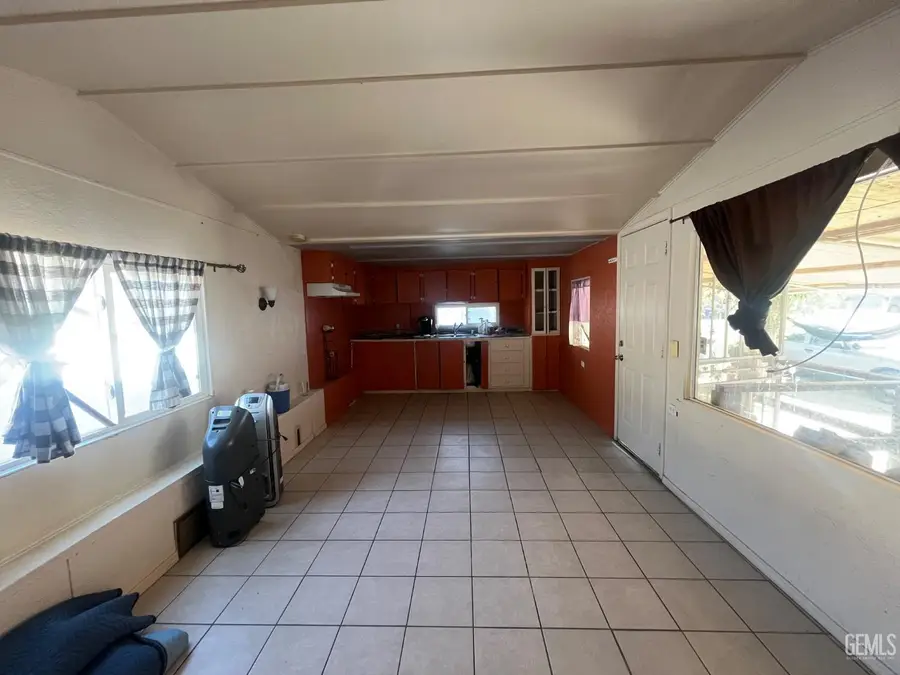 207 FILLMORE STREET, Taft, CA 93268 - Image #3