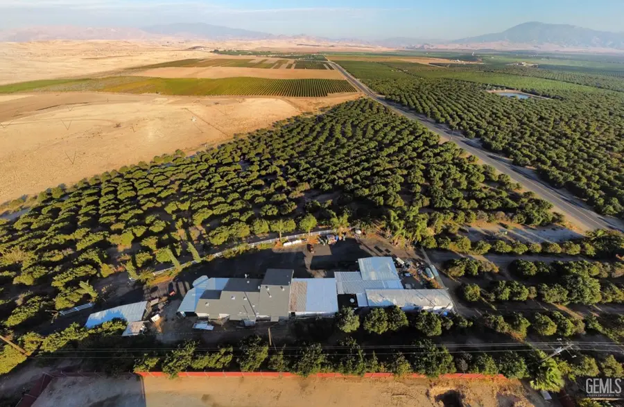 1025 PEPPER DRIVE, Bakersfield, CA 93307 - Image #2