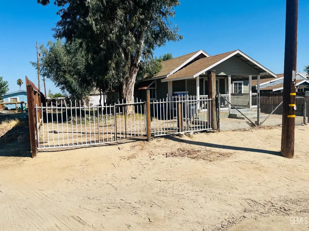 104 PICO STREET, Taft, CA 93268 - Image #1