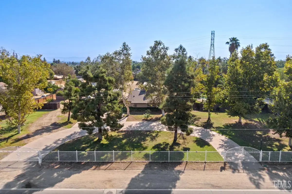 6816 COFFEE ROAD, Bakersfield, CA 93308 - Image #1