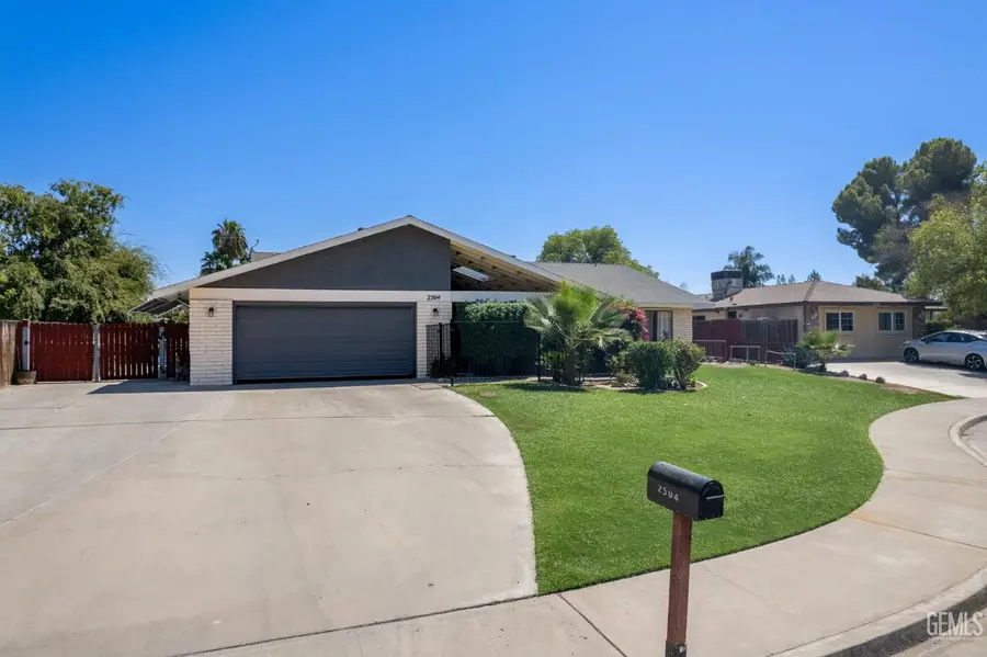 2504 OLMO COURT, Bakersfield, CA 93309 - Image #2