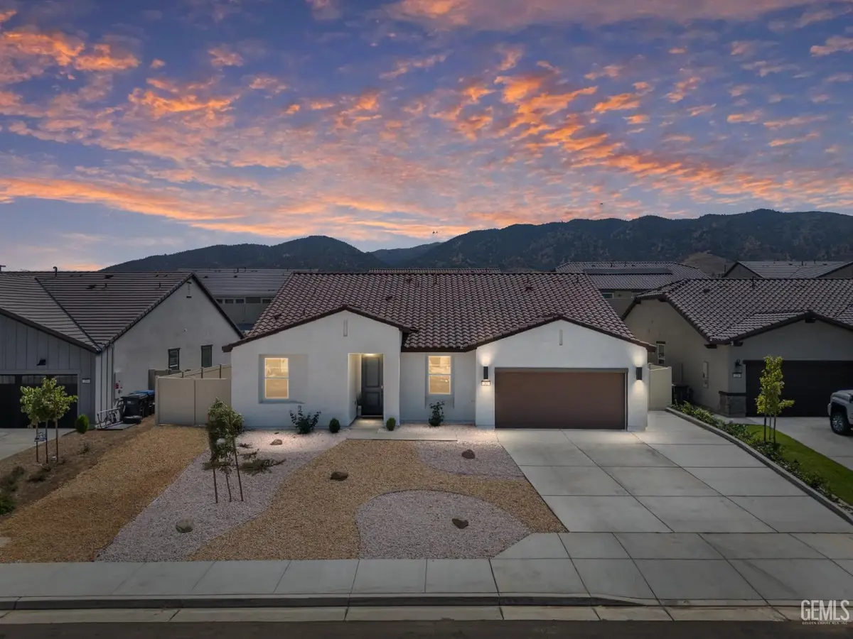 212 ARTINA COURT, Tehachapi, CA 93561 - Image #1