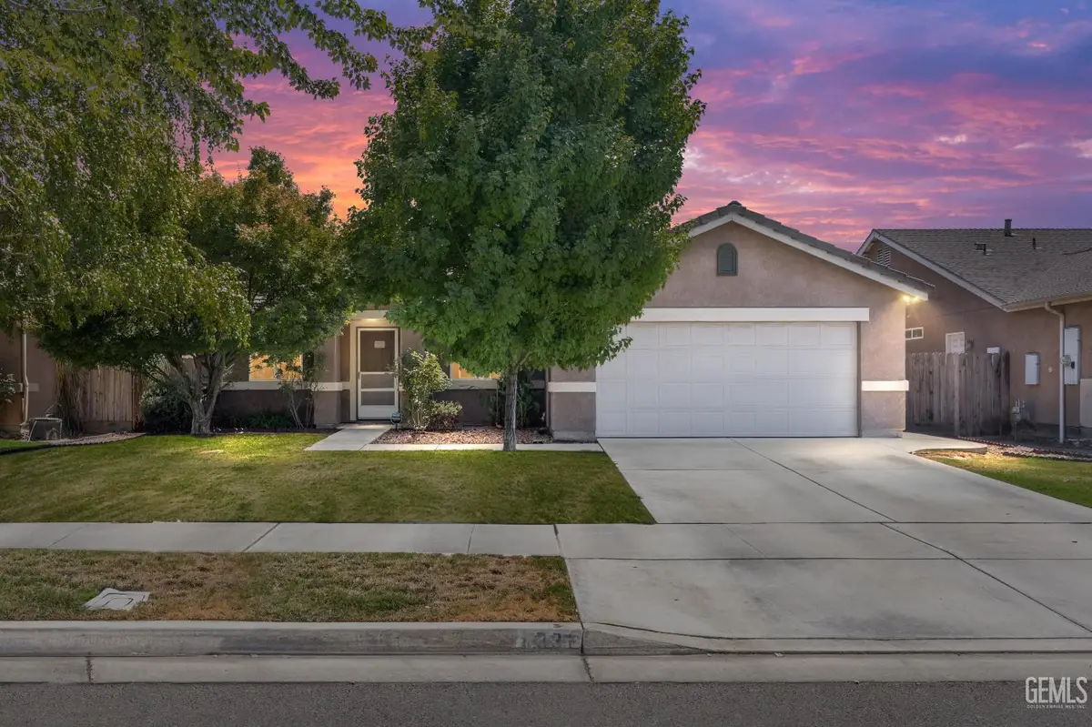 4331 E OAK AVENUE, Visalia, CA 93292 - #1