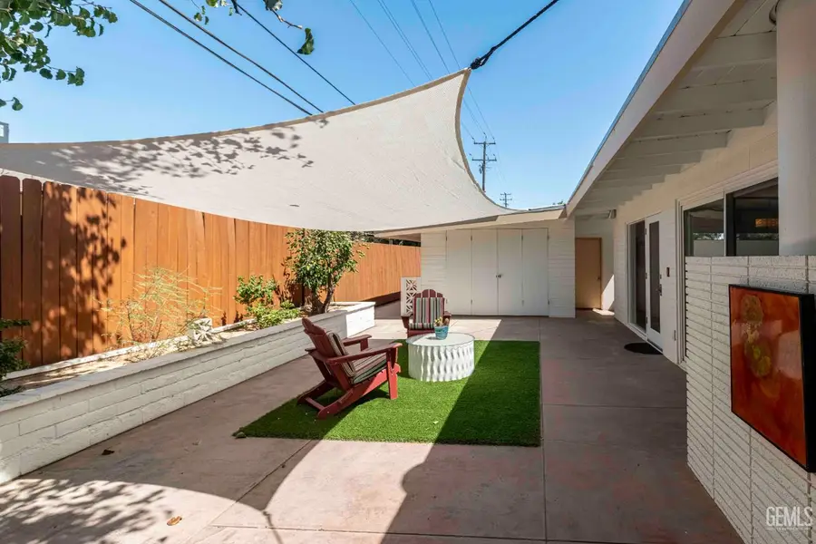 2421 C STREET, Bakersfield, CA 93301 - Image #3