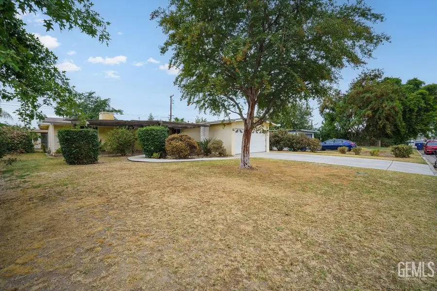 7 CANDY STREET, Bakersfield, CA 93309 - Image #2