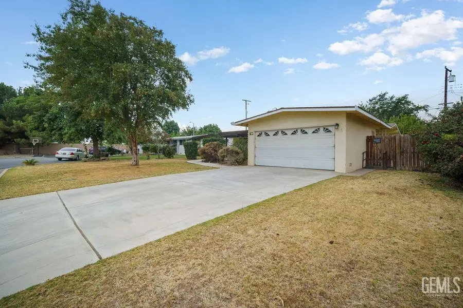 7 CANDY STREET, Bakersfield, CA 93309 - Image #3