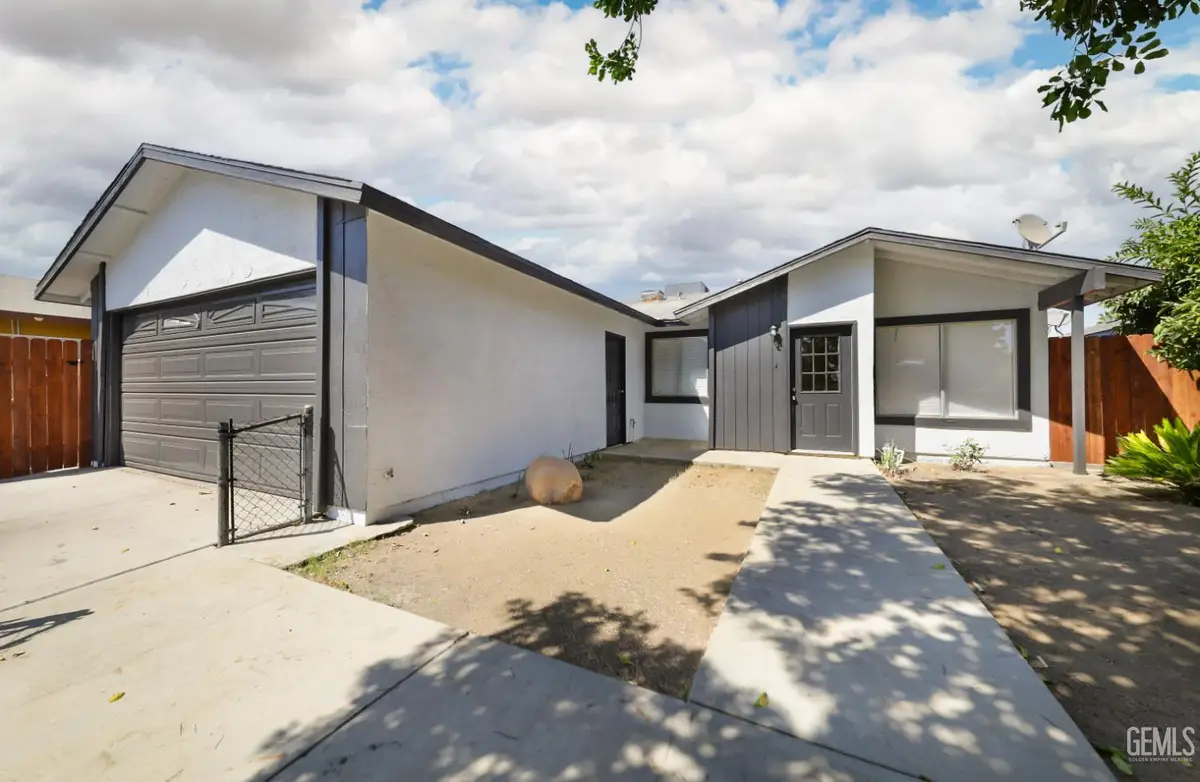 1040 IRIS STREET, Wasco, CA 93280 - Image #1