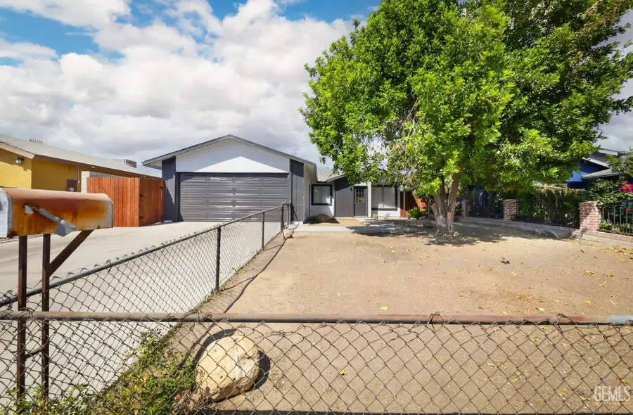 1040 IRIS STREET, Wasco, CA 93280 - Image #3