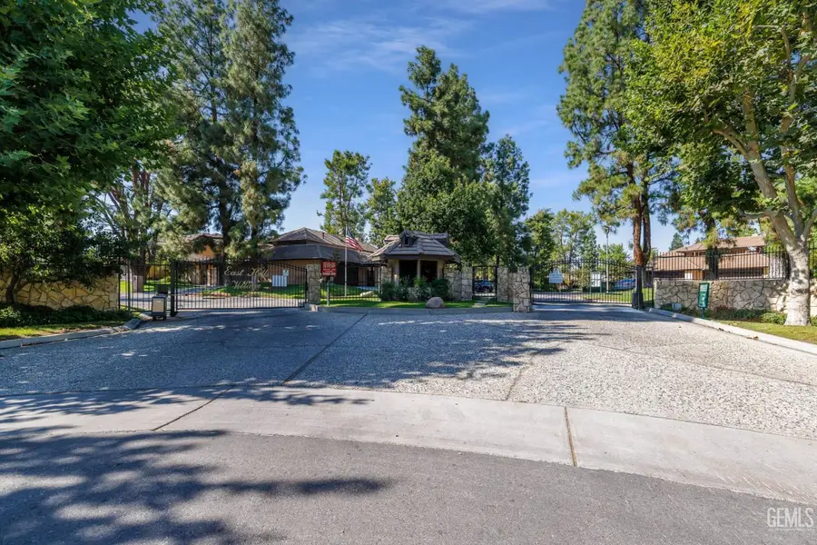 2323 EASTHILLS DRIVE #65, Bakersfield, CA 93306 - Image #3