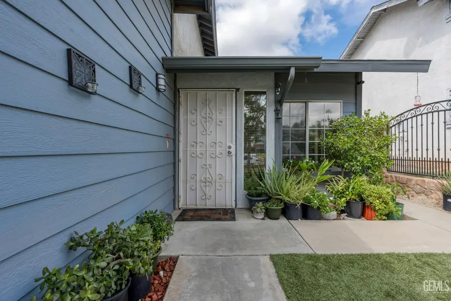 2920 SUNVIEW DRIVE, Bakersfield, CA 93306 - Image #3