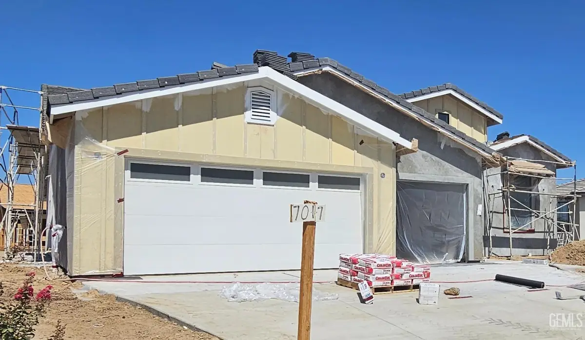 7017 TRAVATA COURT, Bakersfield, CA 93314 - Image #1