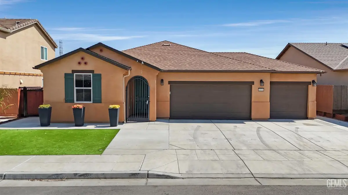 4636 N ENSANADA AVENUE, Fresno, CA 93723 - Image #1