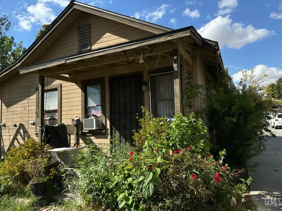 2524 MONTEREY STREET, Bakersfield, CA 93306 - Image #2