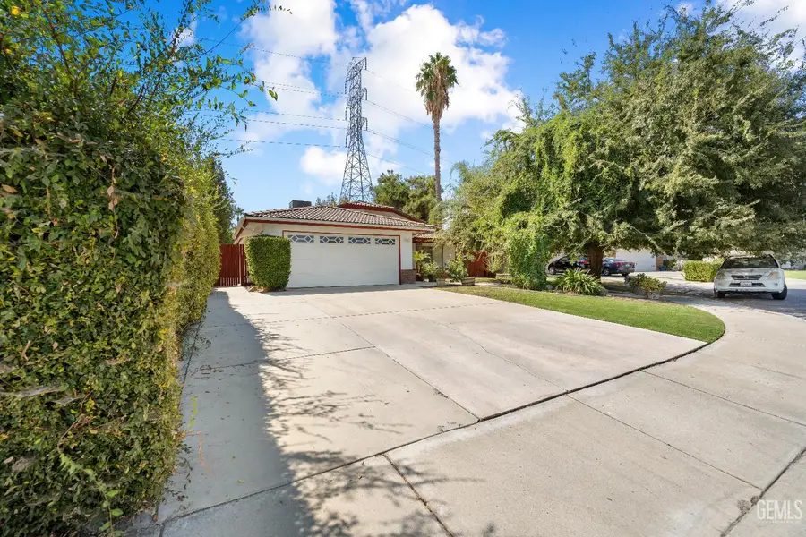 7417 MALETA COURT, Bakersfield, CA 93308 - Image #3