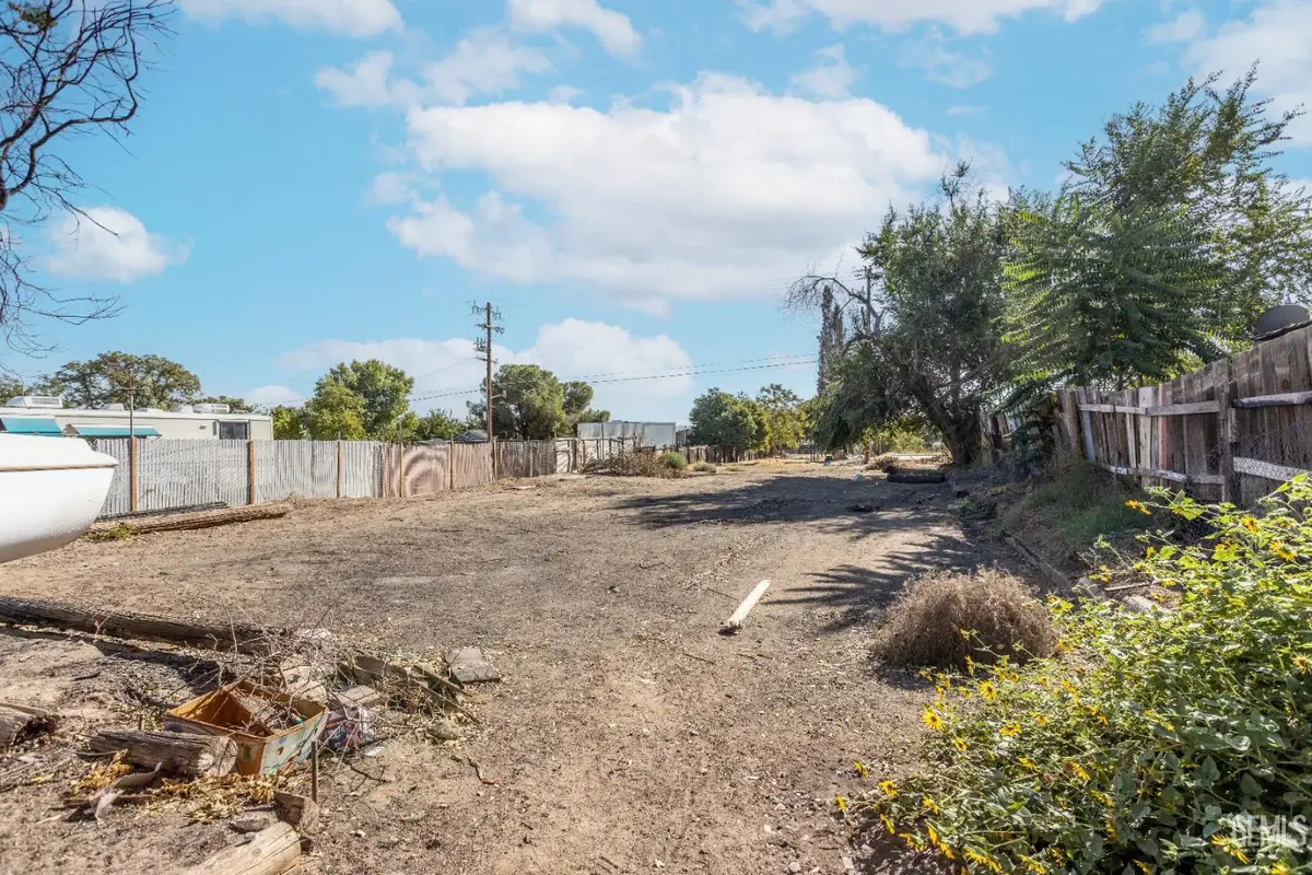 322 OLIVE AVENUE, Taft, CA 93268 - Image #1