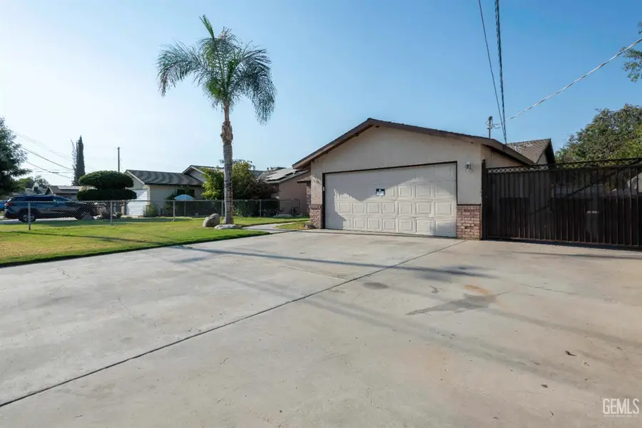 2610 CLEVELAND WAY, Bakersfield, CA 93304 - Image #3