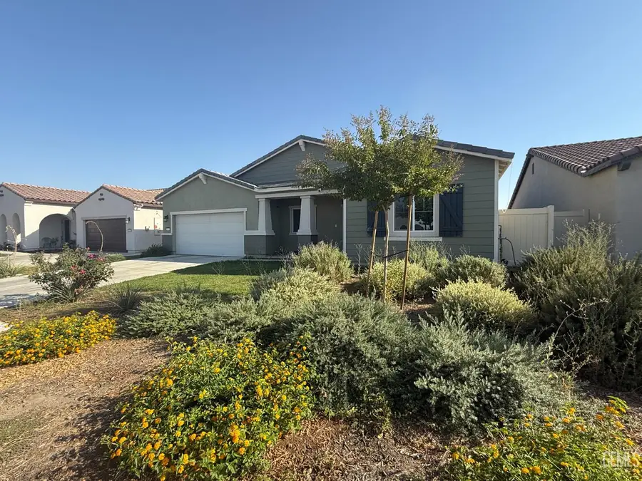 10213 BREITENBUSH AVENUE, Bakersfield, CA 93311 - Image #2