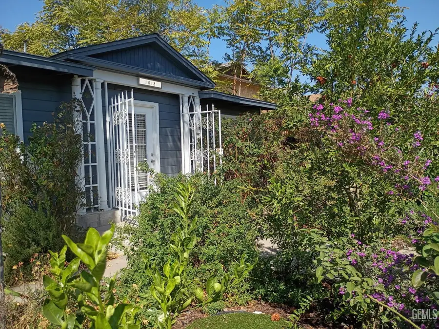 1618 BAKER STREET, Bakersfield, CA 93305 - Image #2