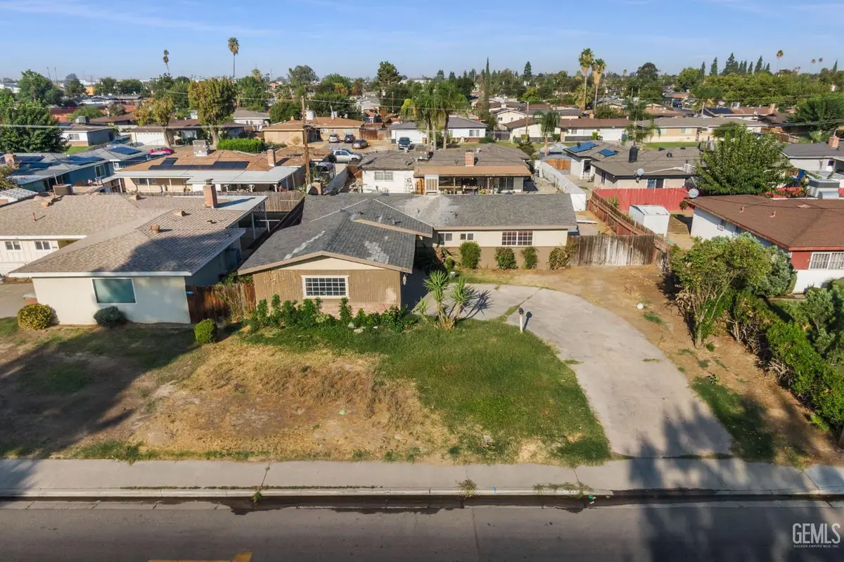 3905 FAMBROUGH DRIVE, Bakersfield, CA 93304 - Image #1