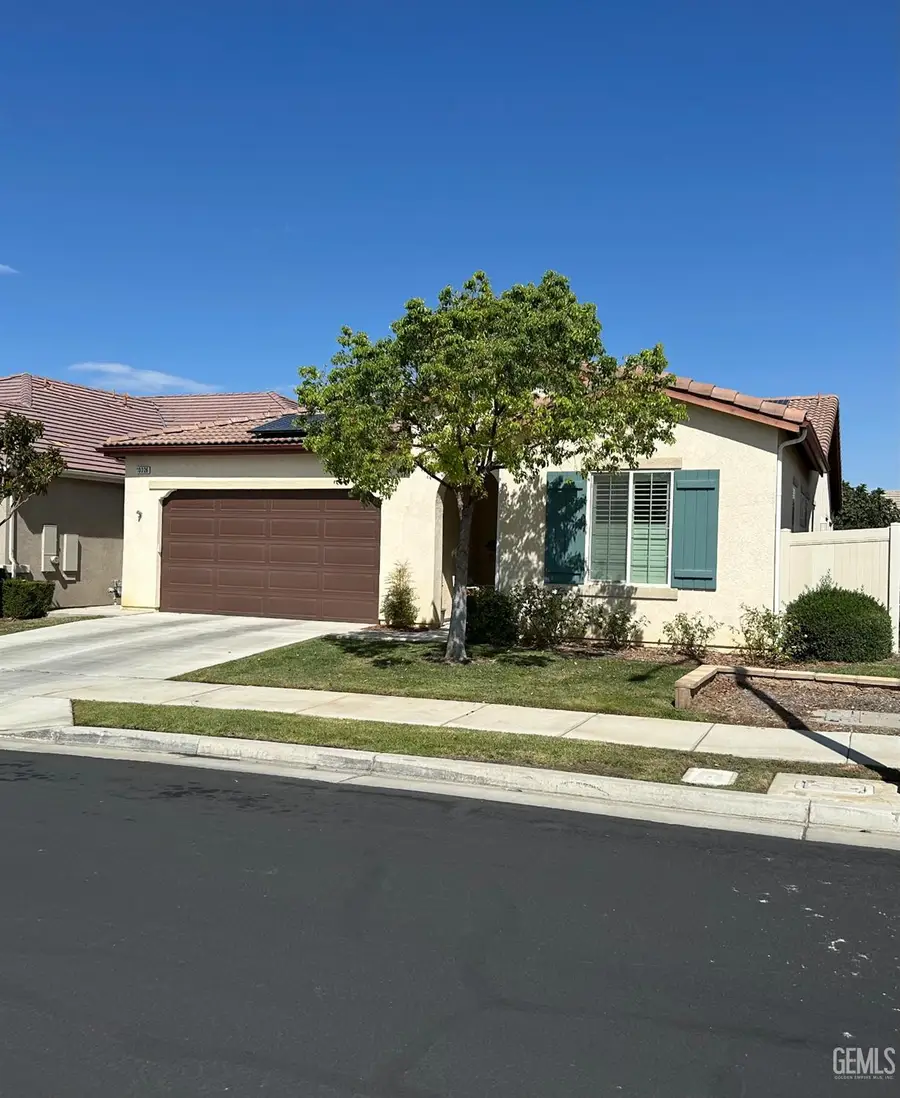10026 BESANCON WAY, Bakersfield, CA 93306 - Image #3