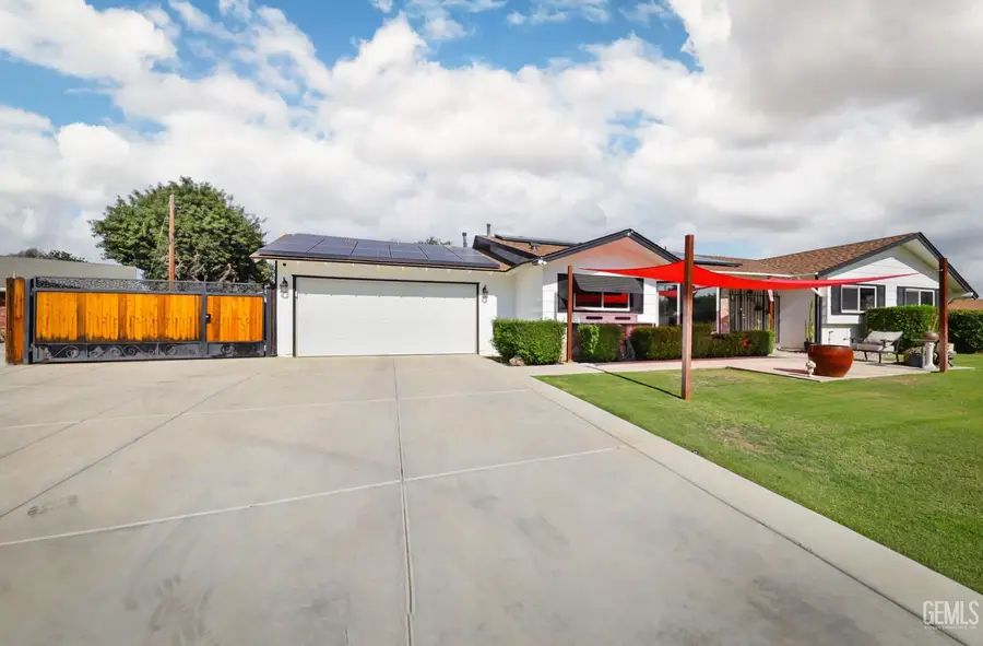 3200 JOSHUA COURT, Bakersfield, CA 93301 - Image #2