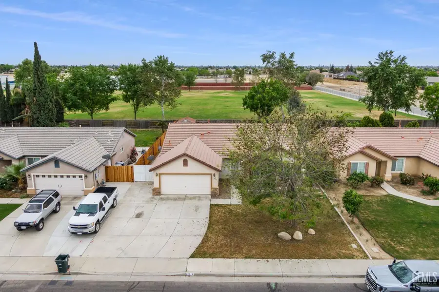 12317 LAVINA AVENUE, Bakersfield, CA 93312 - Image #2