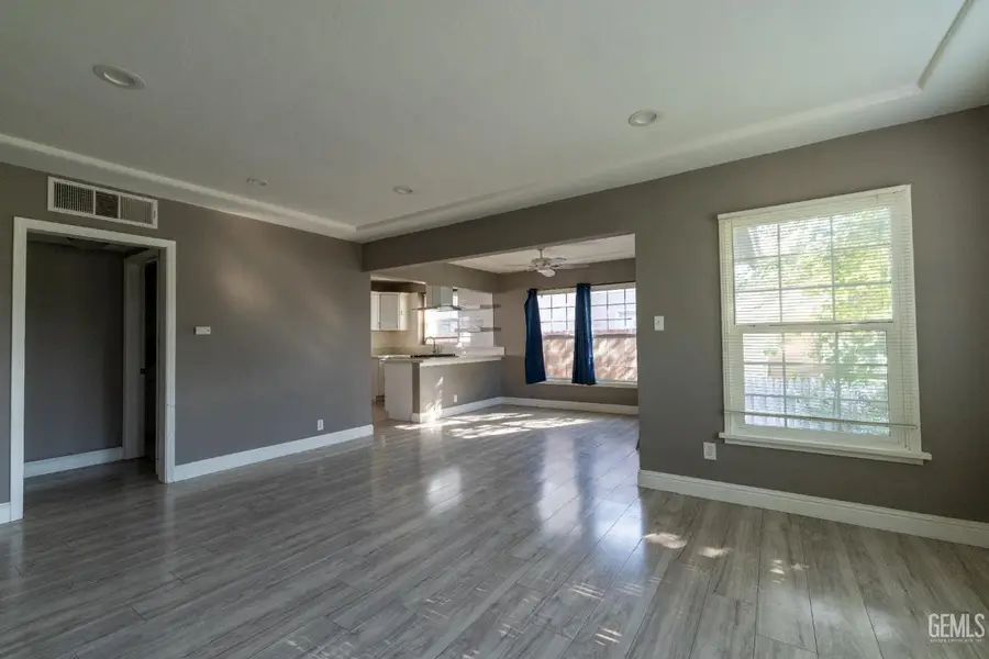 2212 BRADFORD STREET, Bakersfield, CA 93304 - Image #3
