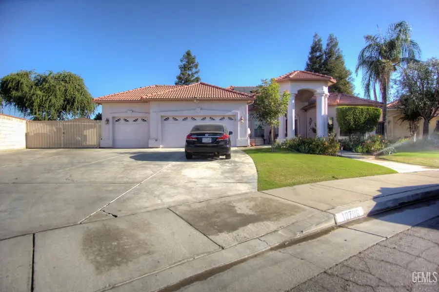10706 FOUR BEARS DRIVE, Bakersfield, CA 93312 - Image #2