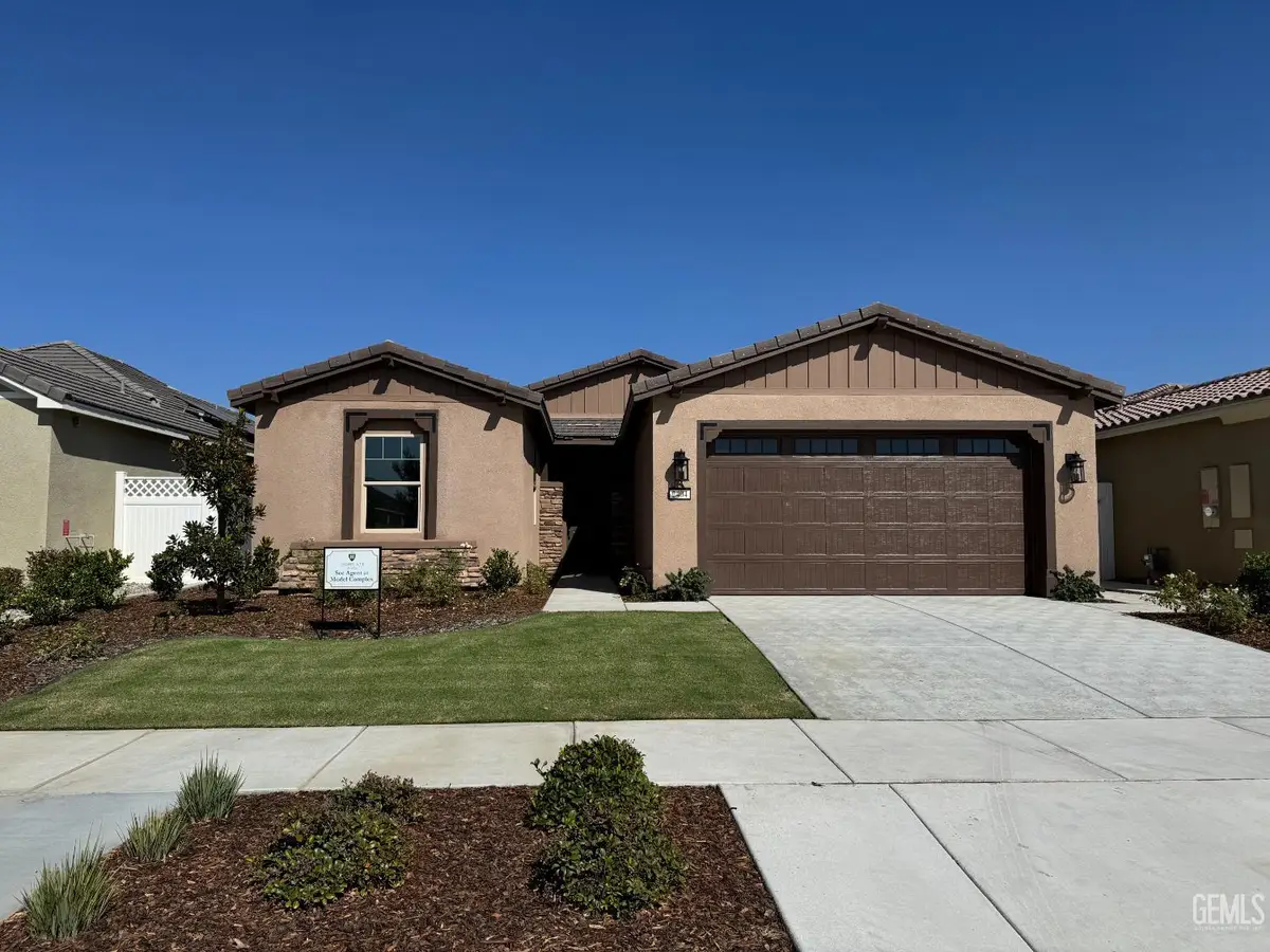 2404 ADDLINGTON STREET, Bakersfield, CA 93311 - Image #1