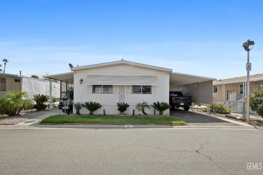 4401 HUGHES LANE #32, Bakersfield, CA 93304 - Image #2