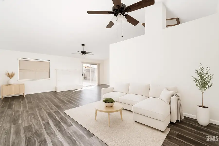 4715 PEACOCK COURT, Bakersfield, CA 93313 - Image #2